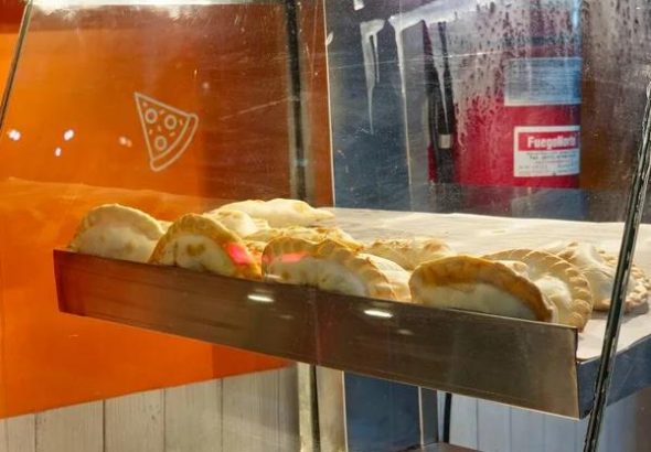 Choosing Between Different Types of Pizza Warmers